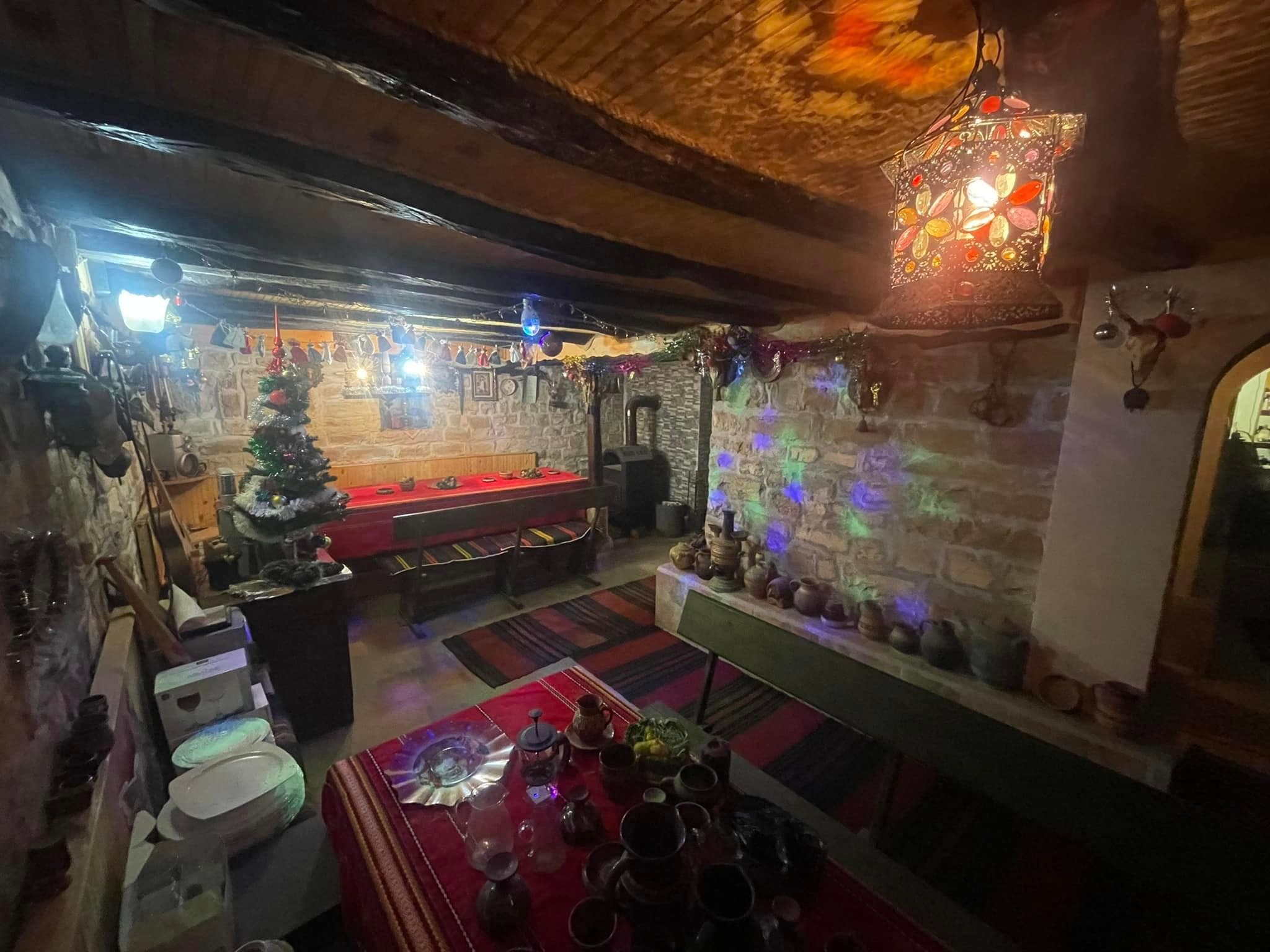 Grand Tavern Lodge – Voditsa - thumbnail 10