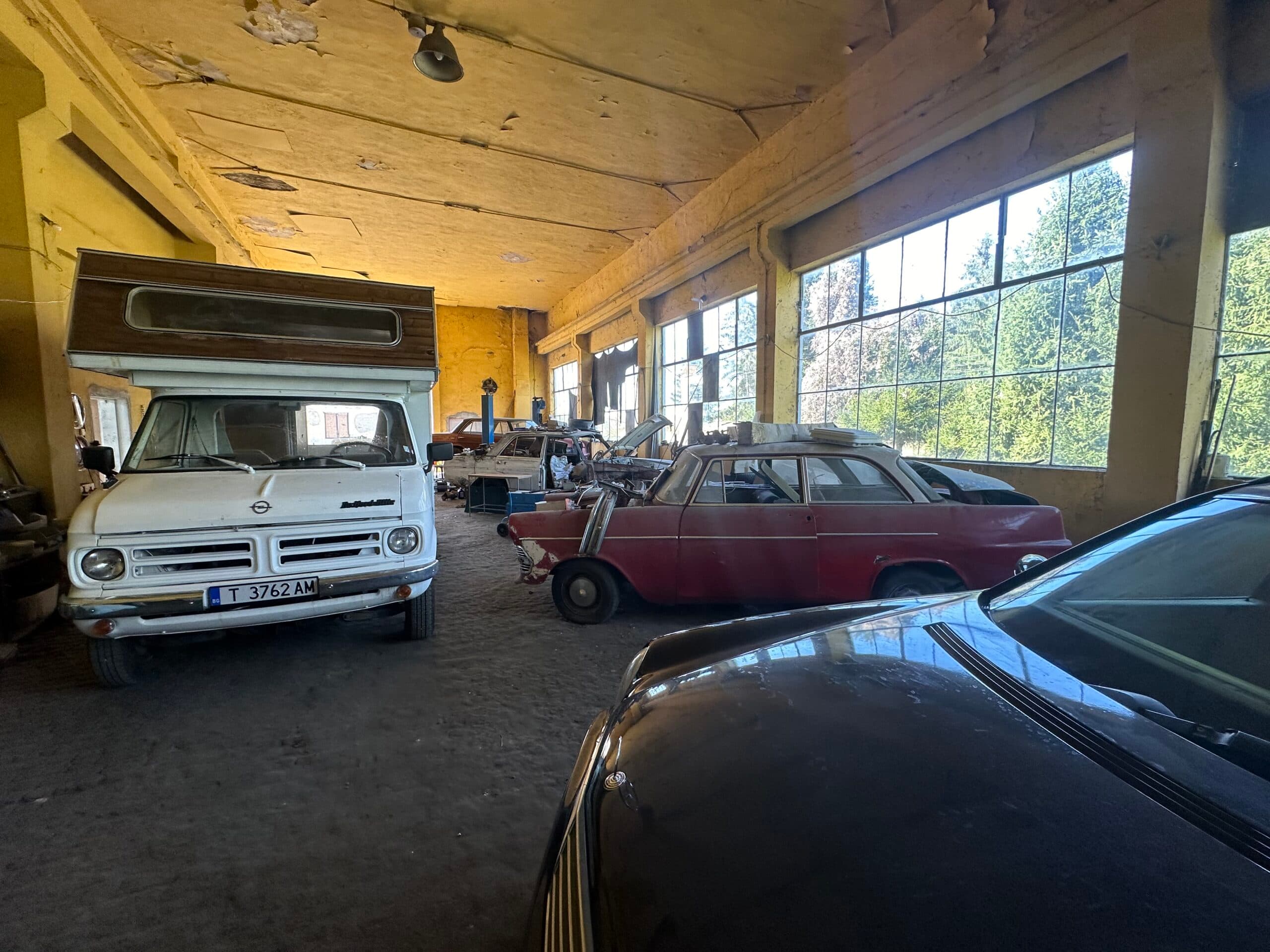 The House & Massive Warehouse - thumbnail 19