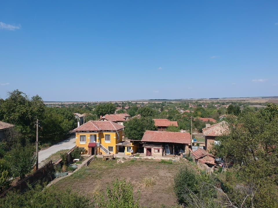 Corner House – Patresh