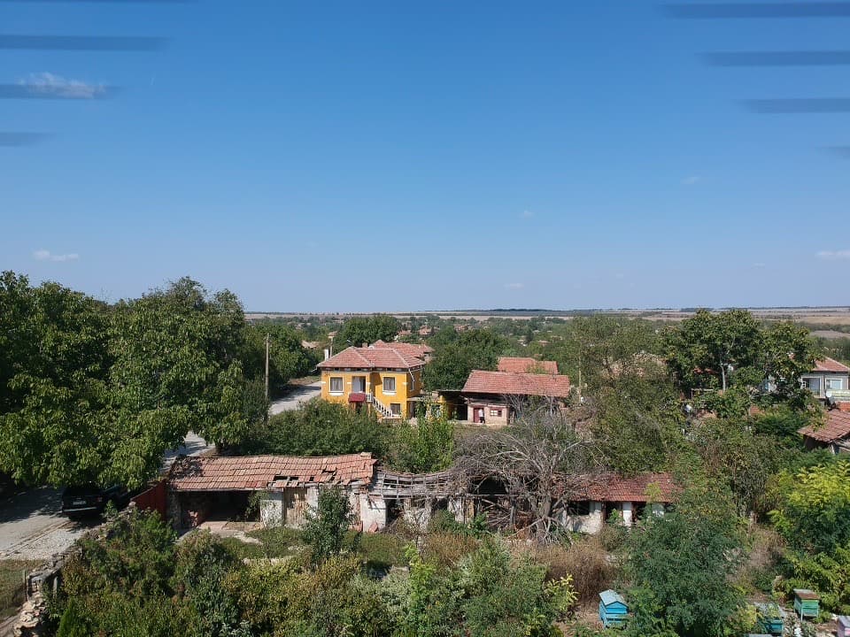 Corner House – Patresh - thumbnail 2