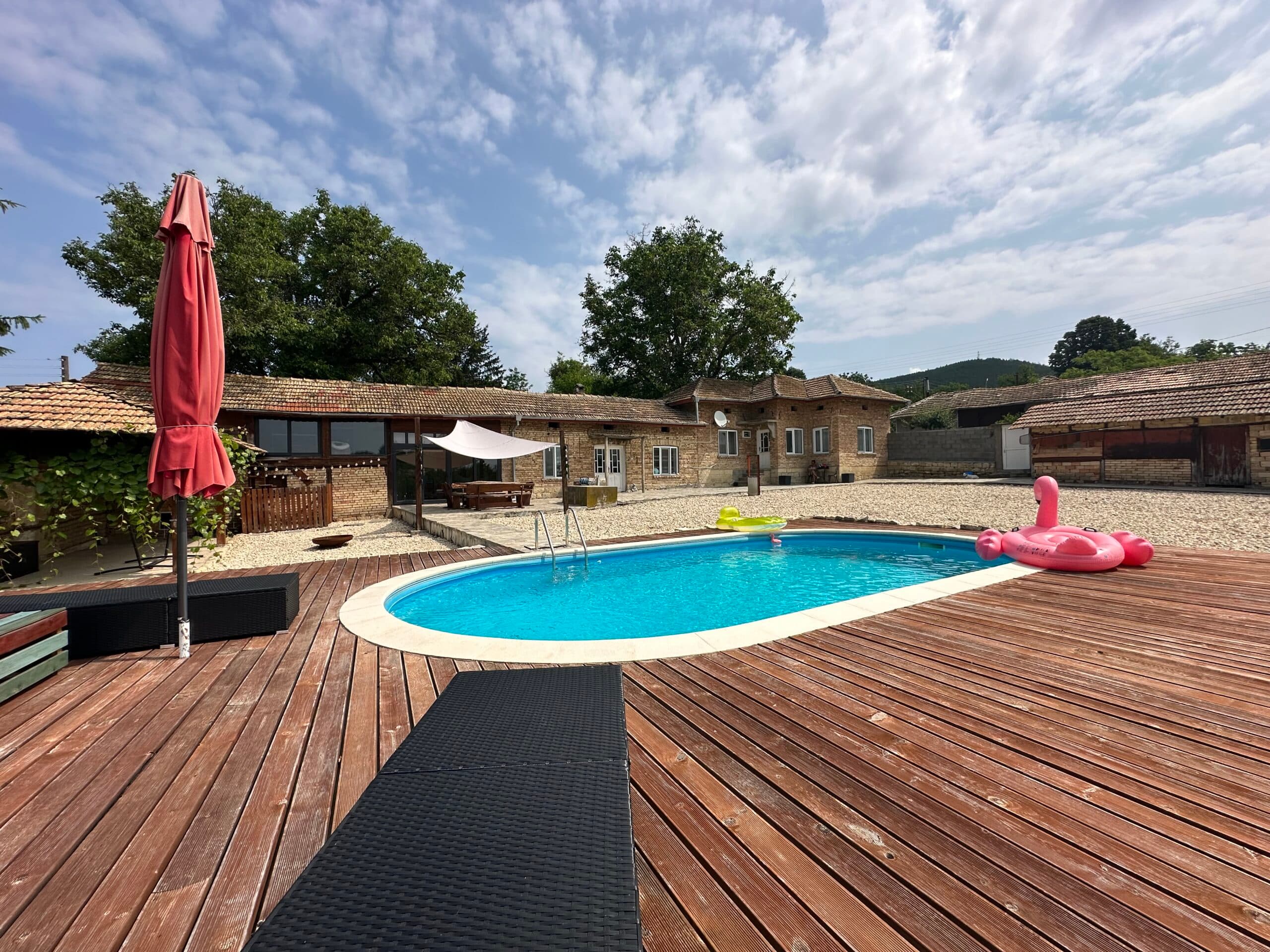 Little Paradise – Sadina