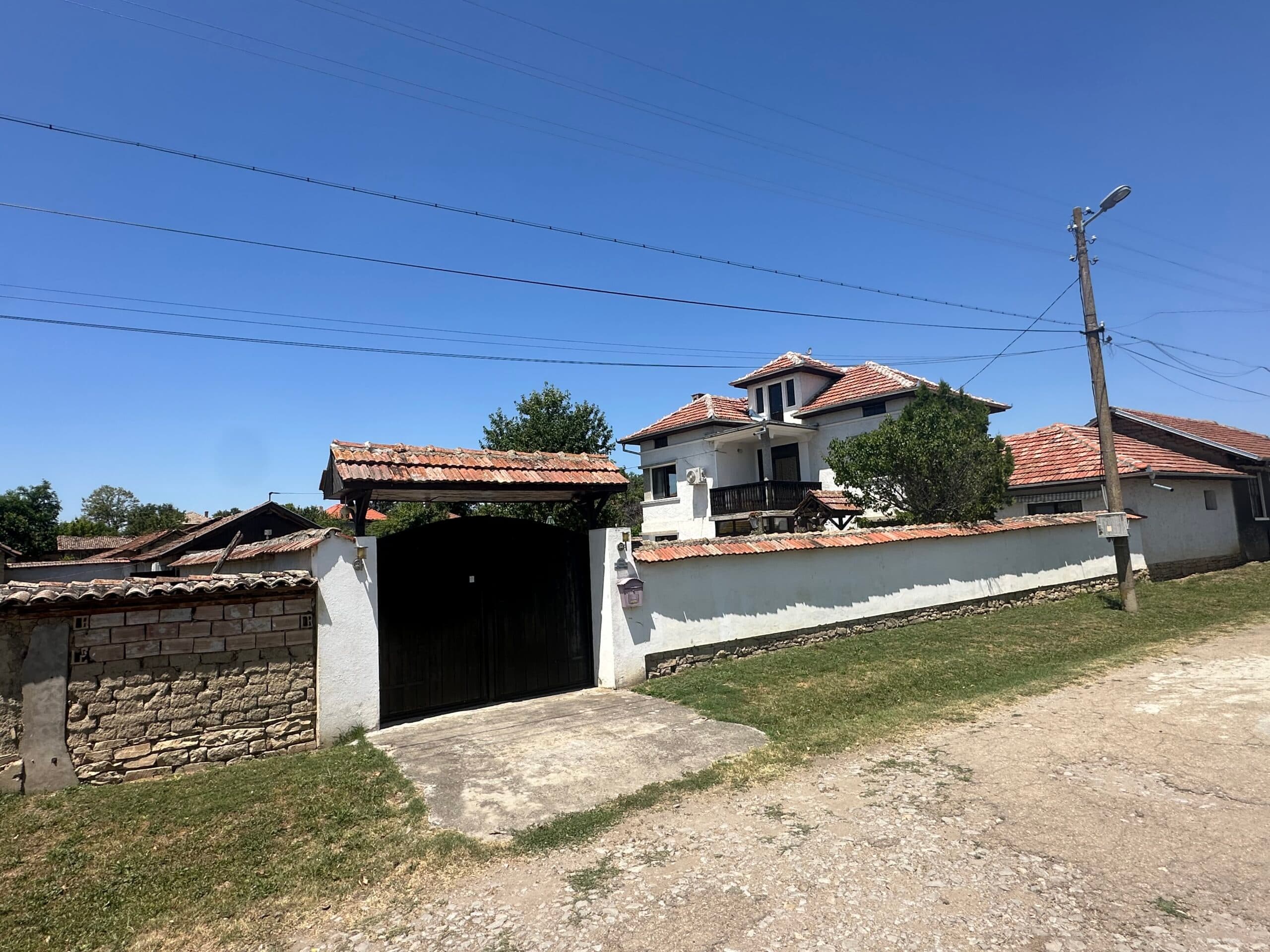 Villa Dennis – Nikyup