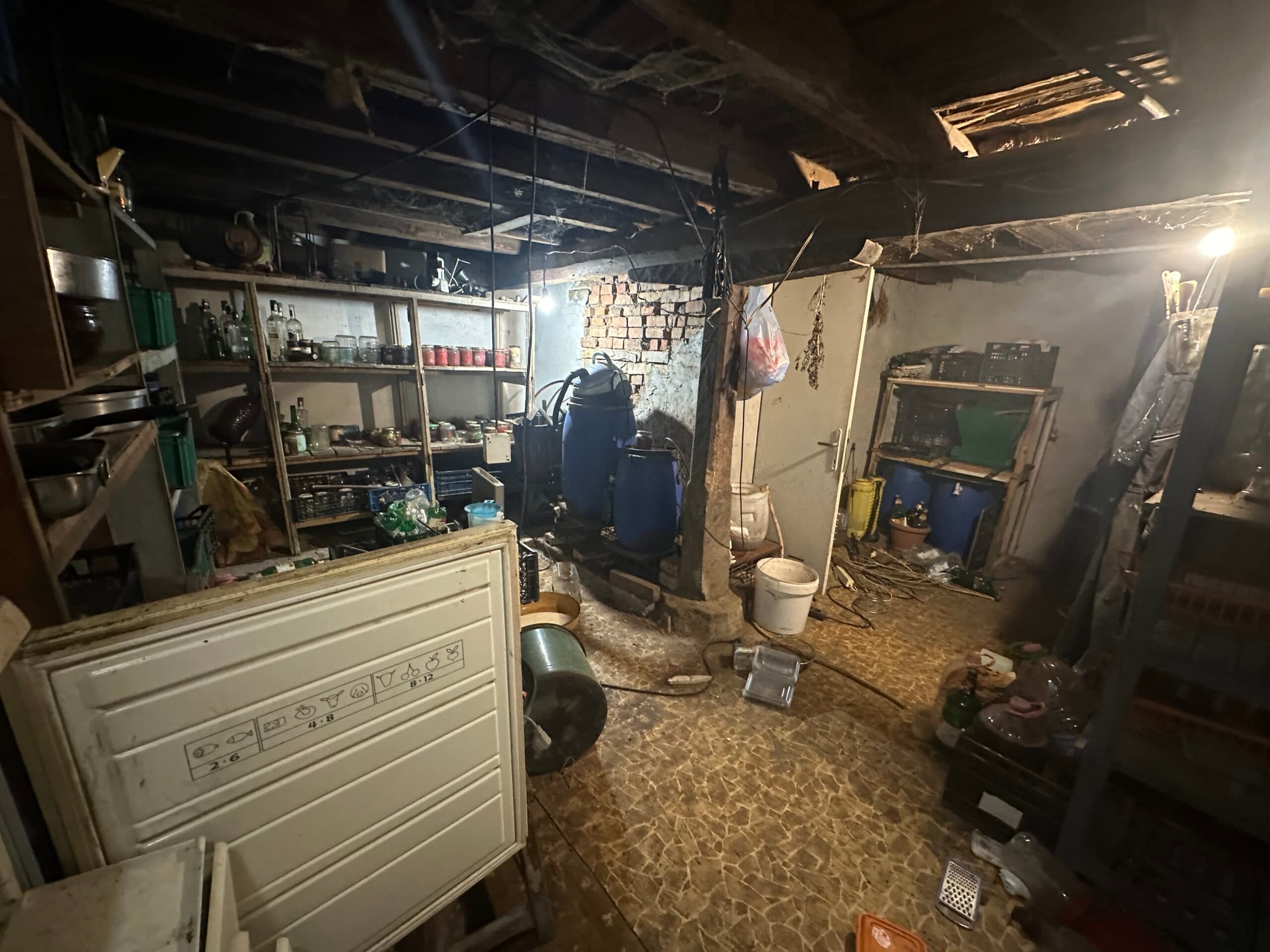 The Albion House – Lom Cherkovna - thumbnail 12