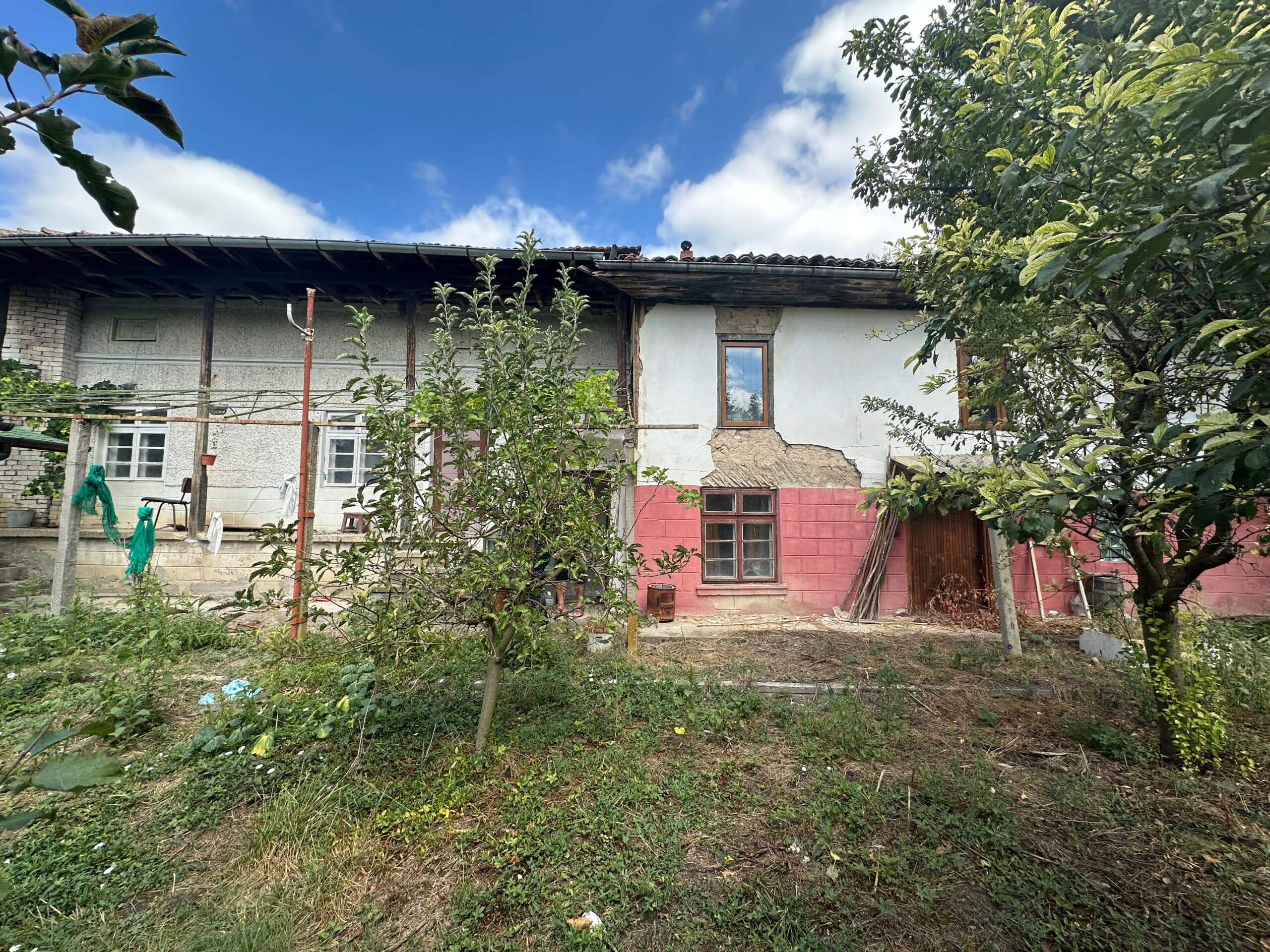 The Albion House – Lom Cherkovna - thumbnail 6