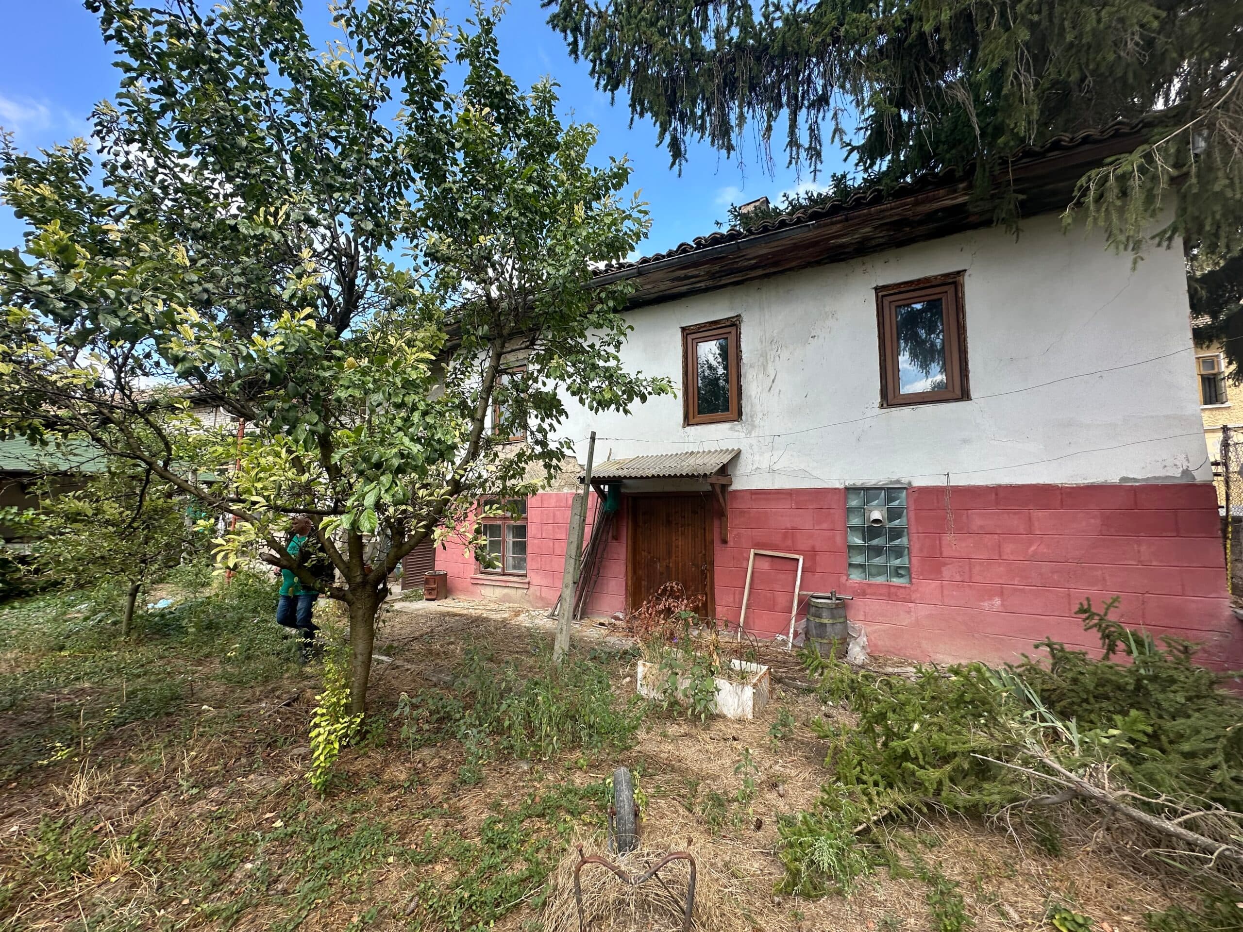 The Albion House – Lom Cherkovna - thumbnail 5