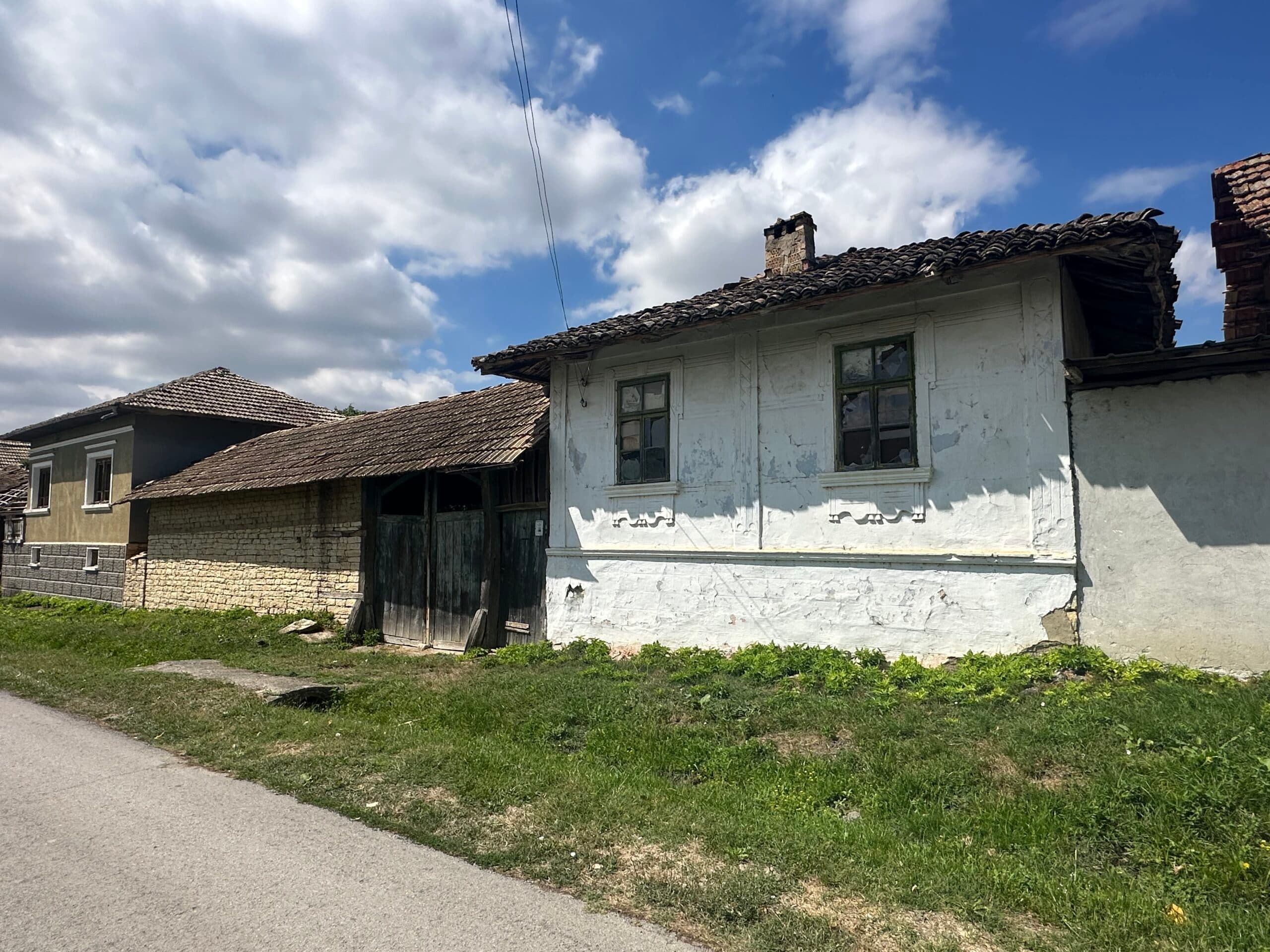 Cartwheel House – Lom Cherkovna - thumbnail 2