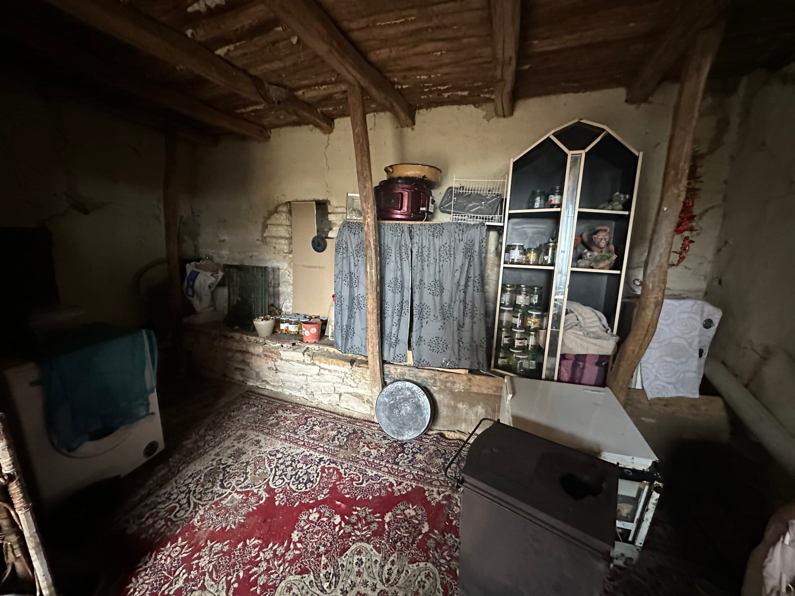 Toadstool House – Lom Cherkovna - thumbnail 10