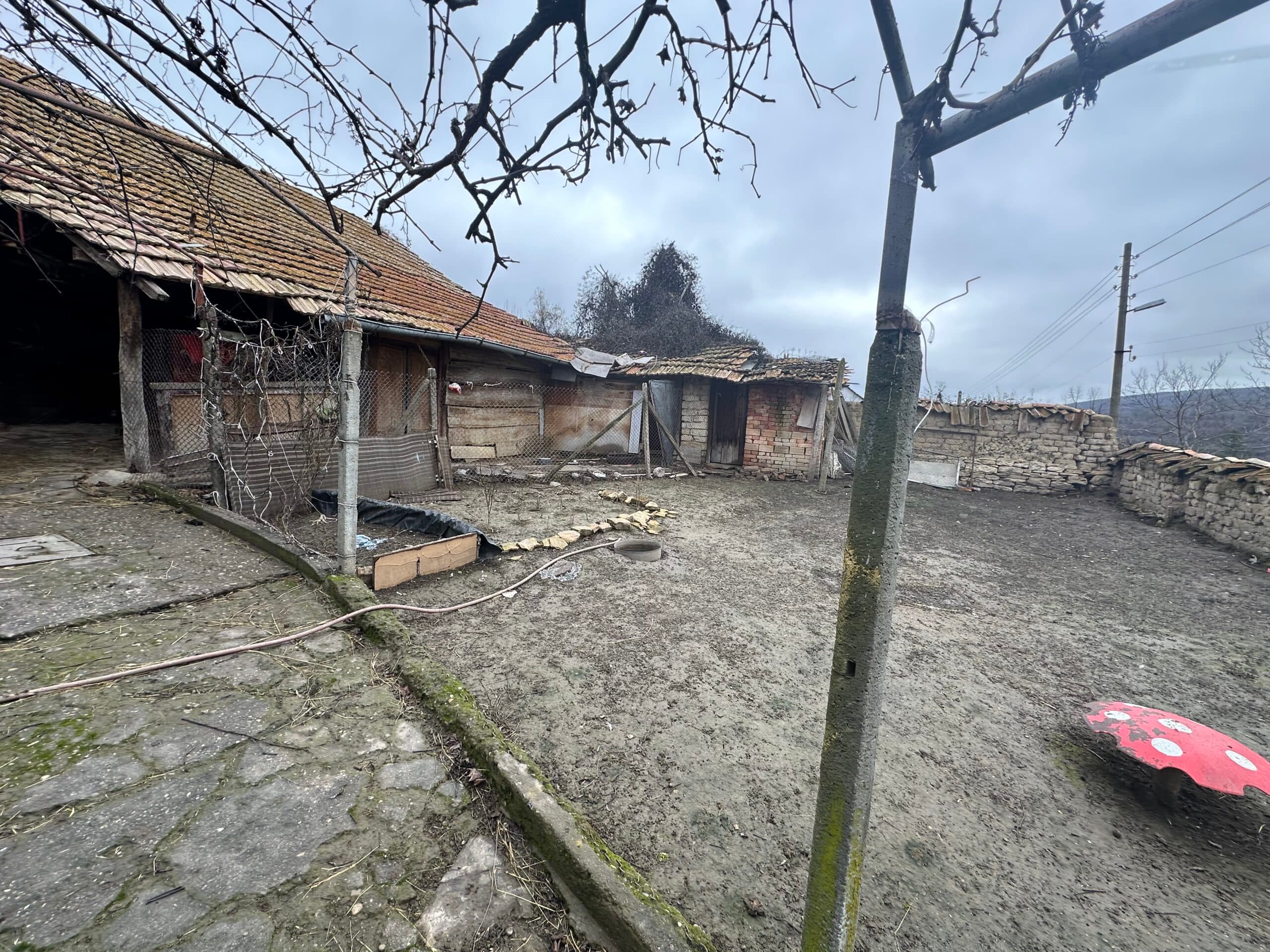 Toadstool House – Lom Cherkovna - thumbnail 12