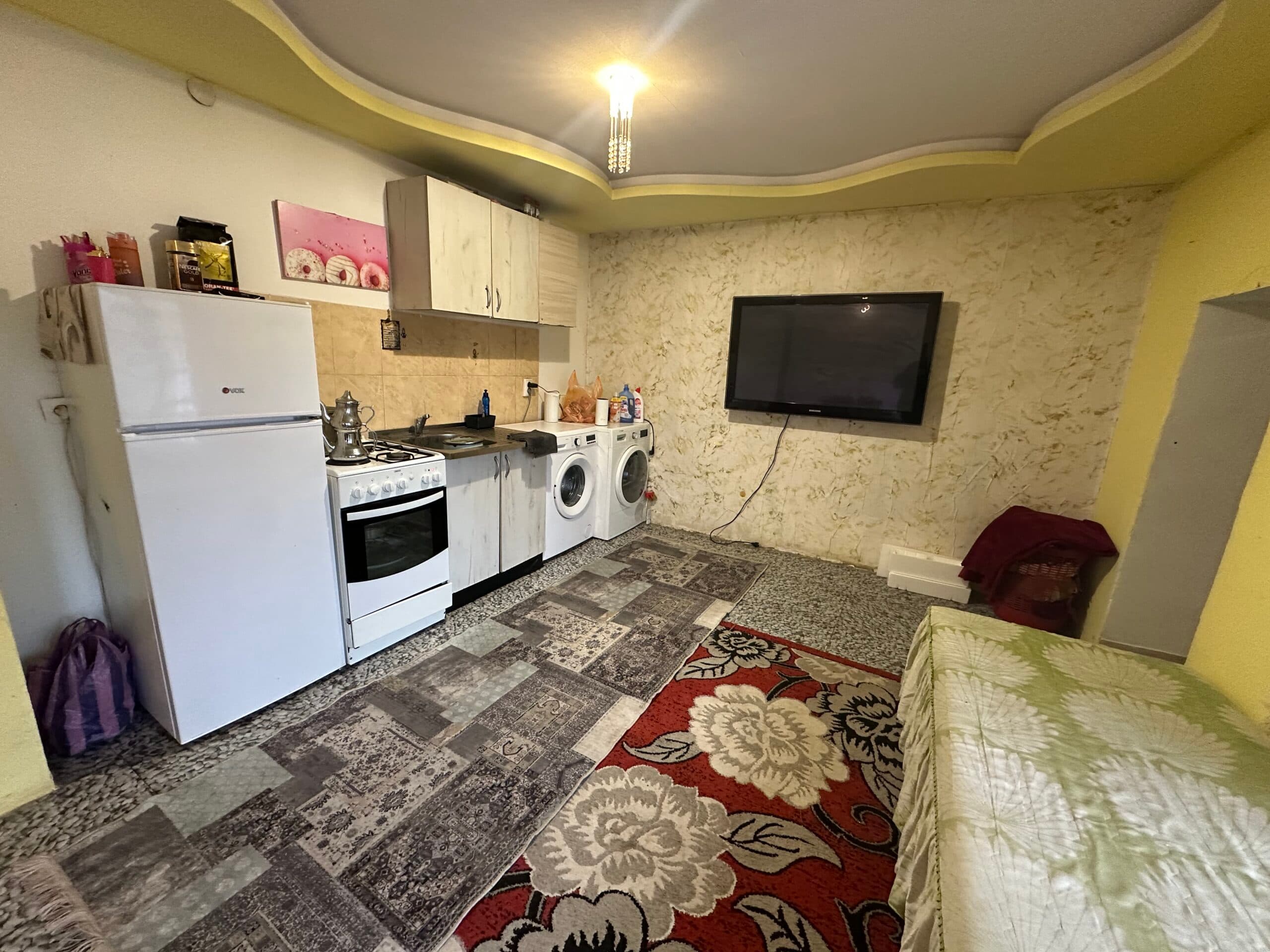 Toadstool House – Lom Cherkovna - thumbnail 19