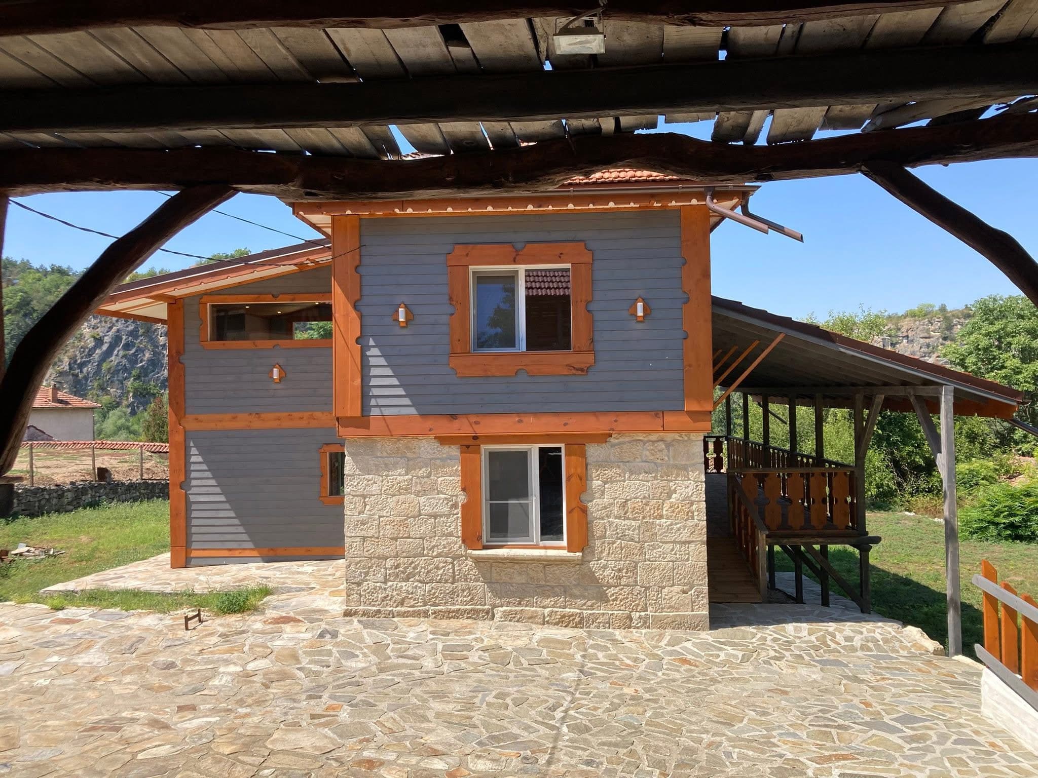 Fortress View Retreat – Cherven - thumbnail 3